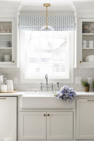 36 Best Beautiful Blue and White Kitchens to Love + Paint Colors ...