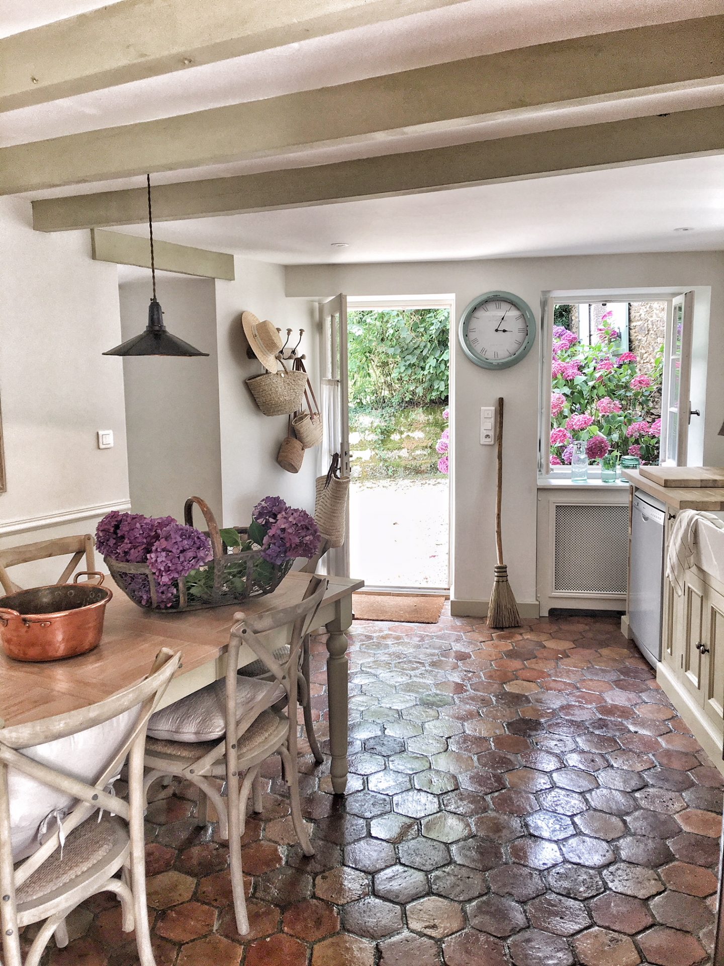 A French Farmhouse Kitchen Vivi Et Margot Hello Lovely Studio 1440x1920 