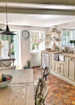 034 A French Farmhouse Kitchen 10 Vivi Et Margot Hello Lovely Studio 1 300x419 