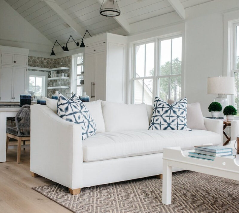 Coastal Cottage Great Room: How to Get the Look With Decor & Paint ...