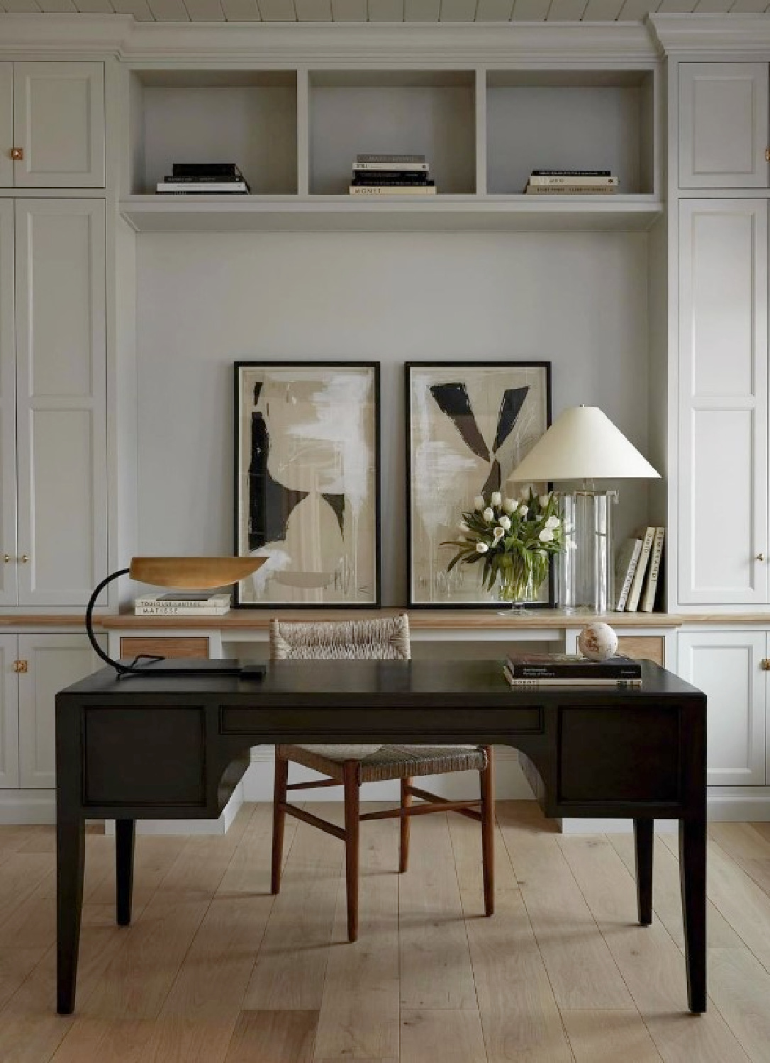 Discover Classic Home Office Design Tips for a Timeless Look