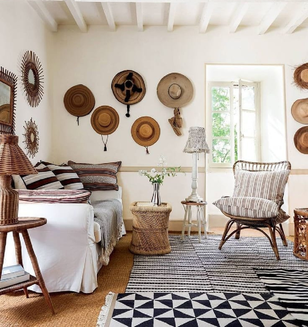 French Country Living Room Lucinda Chambers Hats On Wall Photo Houseandgardenuk 001 
