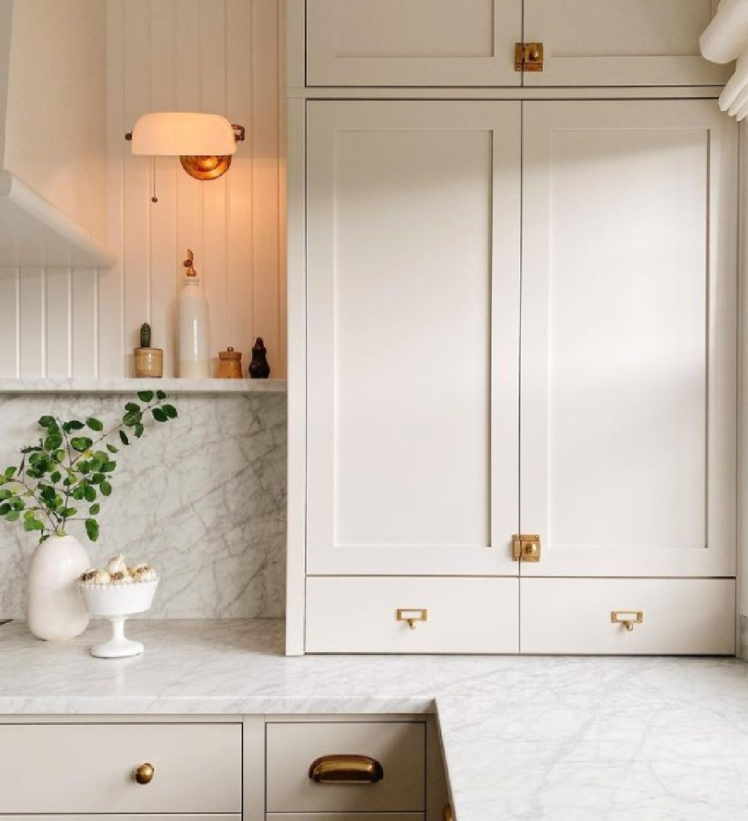 elegant kitchen color ideas with oak cabinets