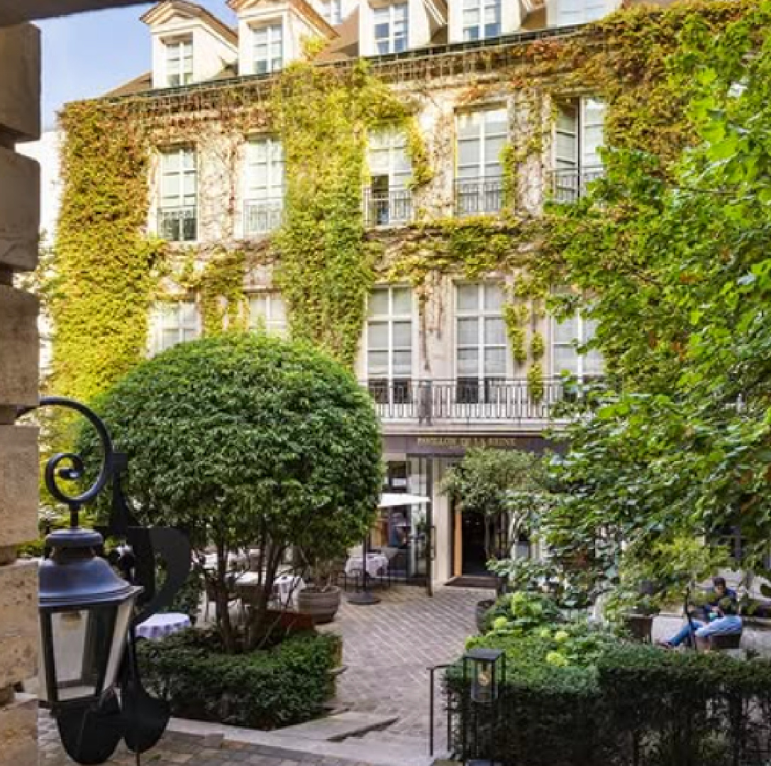 Pavillon de la Reine & Spa. #parishotels #lesvosges #lemarais