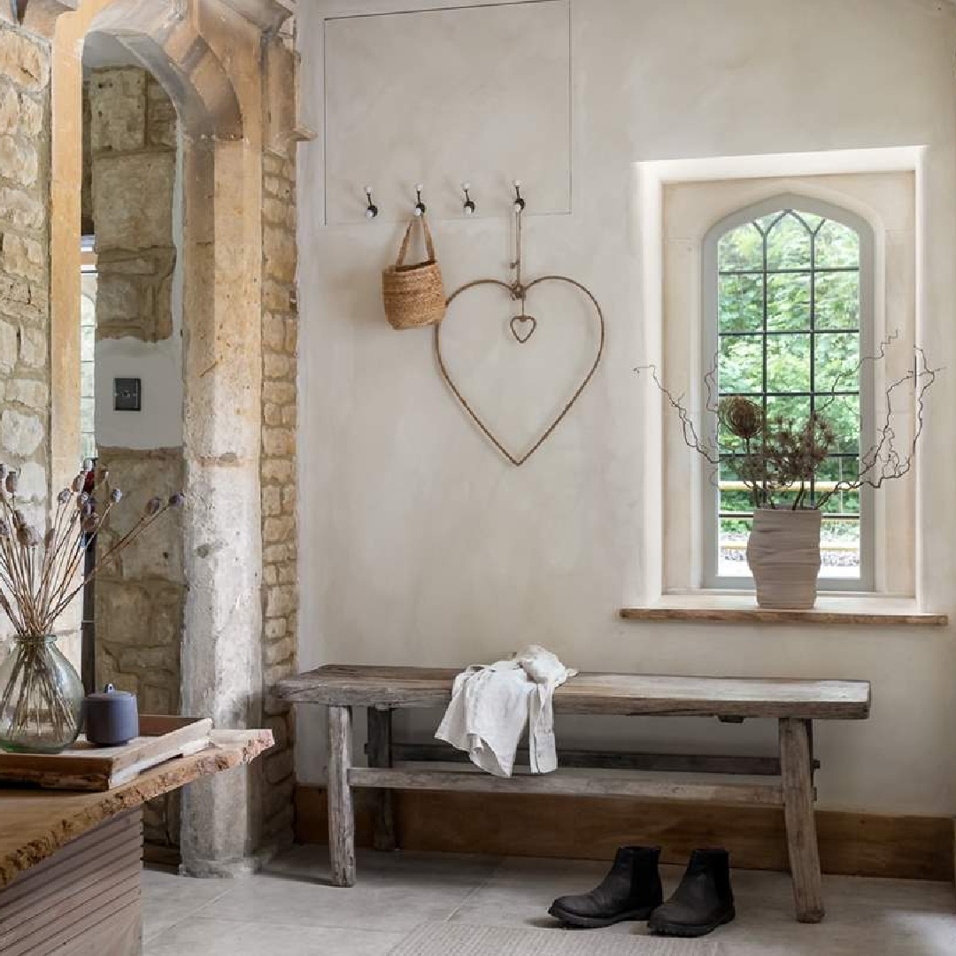 Amoretta - luxury Cotswolds cottage in Stow-on-the-Wold with rustic elegant interiors and stone - offered by Boutique Retreats in the UK. #cotswoldscottage