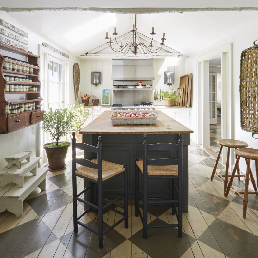 Rustic elegant checkered floor in New England farmhouse kitchen - Nora Murphy Country House. #americanfarmhouse #farmhousekitchen #checkeredfloor