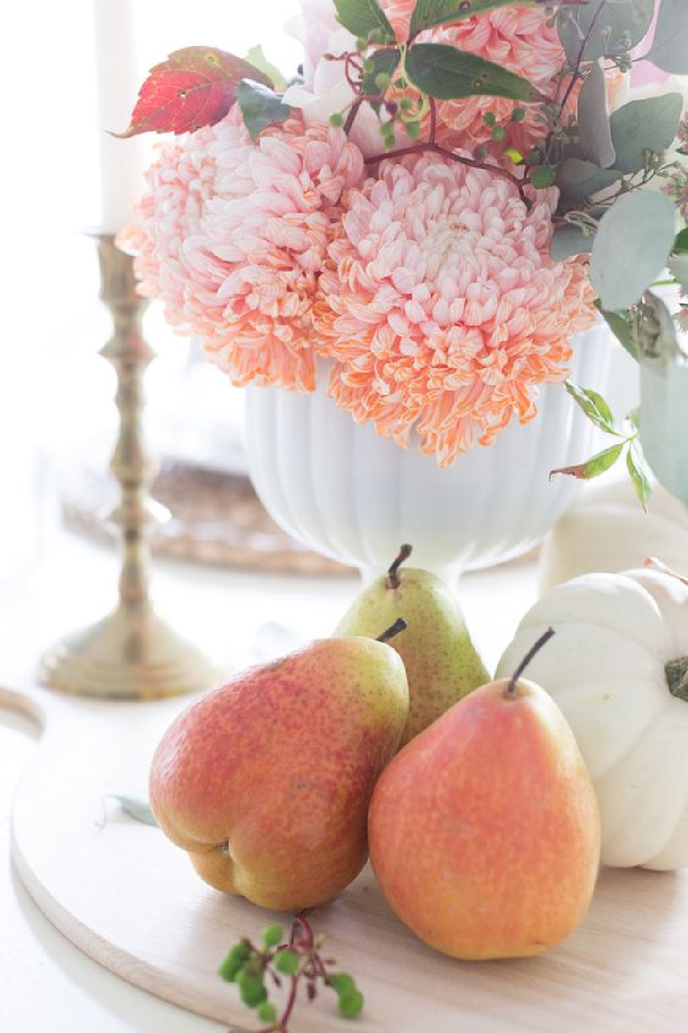 Cheerful Fall table and centerpiece with pears and pink florals - CraftberryBush. #falltabledecor #fallflorals