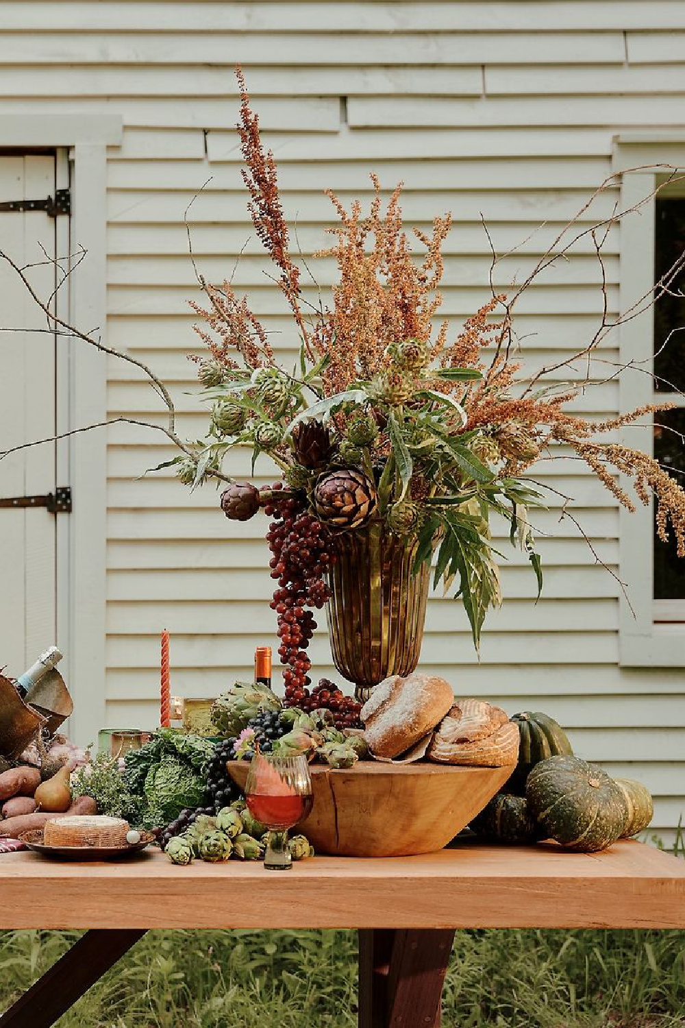 Beautiful fall floral tablescape - ShopTerrain. #falltables #falltablescape