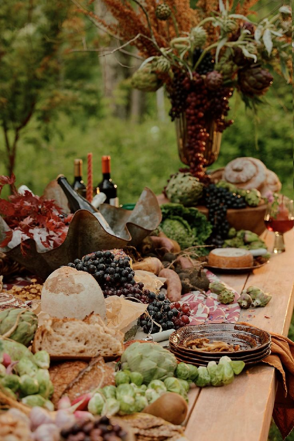 Beautiful fall floral tablescape - ShopTerrain. #falltables #falltablescape